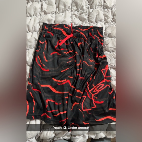 Black and Red Patterned Athletic Shorts under armour - Picture 1 of 1